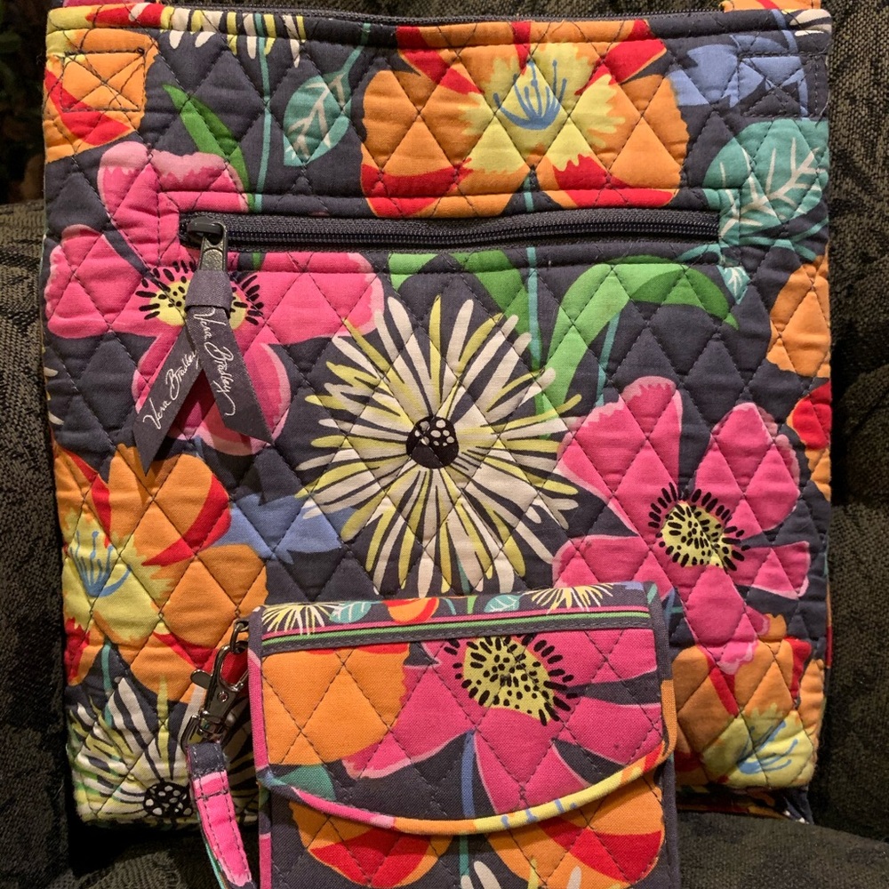CHRISTMAS PRICE DROP! Vera Bradley Hipster/ Wallet